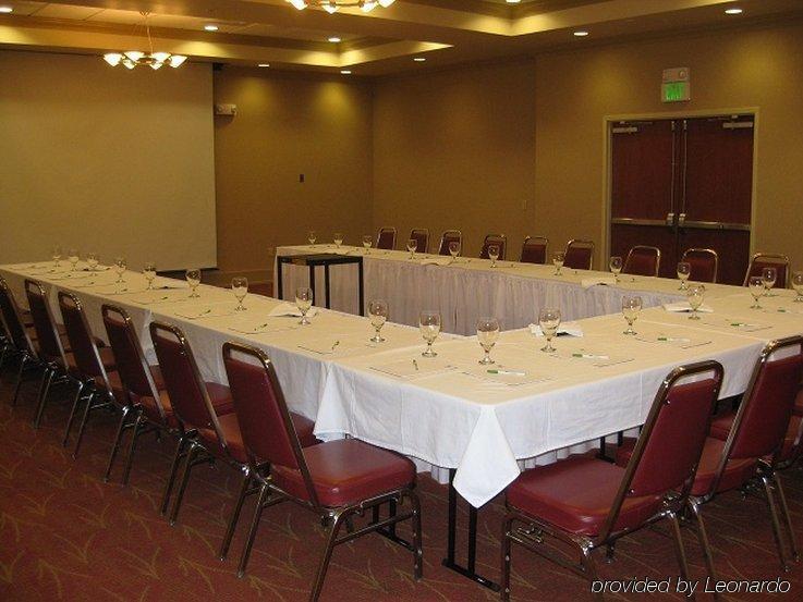 Holiday Inn Yakima By Ihg Бізнес фото